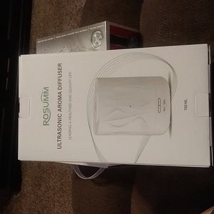 Ultrasonic Aroma diffuser ..NWT